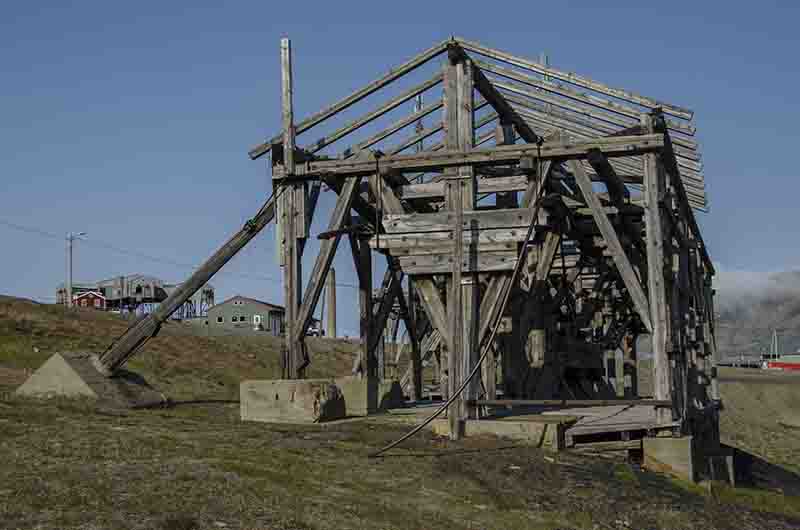 30 - Noruega - islas Svalbard - isla de Spitsbergen - Longyearbyen - antiguas instalaciones mineras